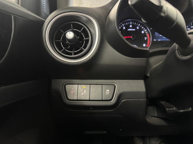kia Forte5 2023 - 18