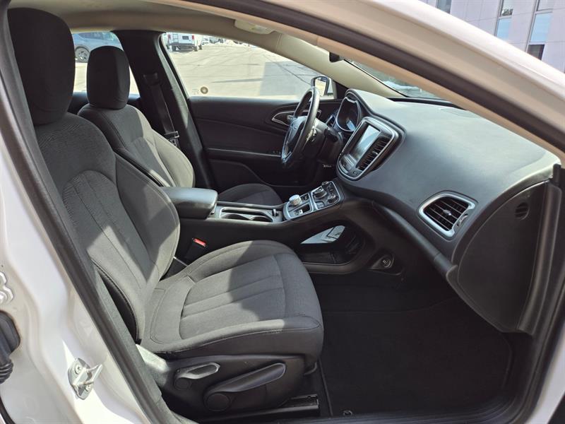 chrysler 200 2015 - 21
