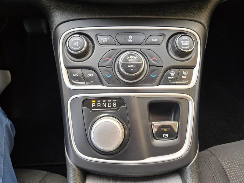 chrysler 200 2015 - 26