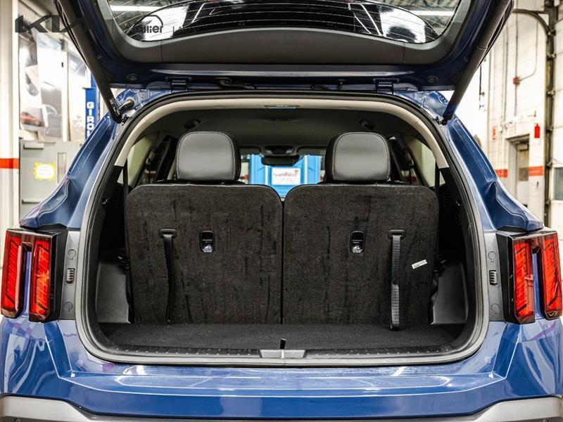 2025 Kia Sorento - Image 15