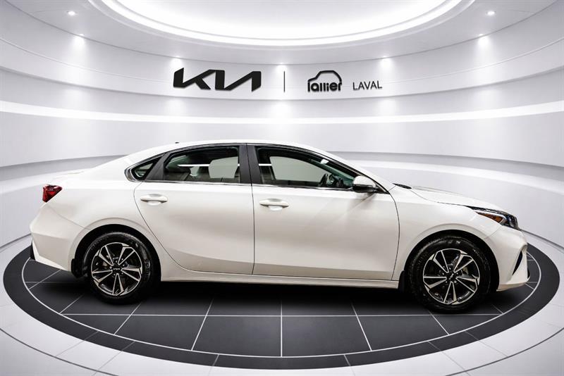 2024 Kia Forte - Image 11