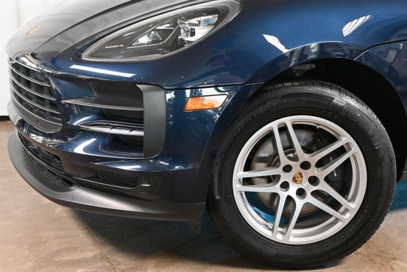 2020 Porsche Macan - Image 2