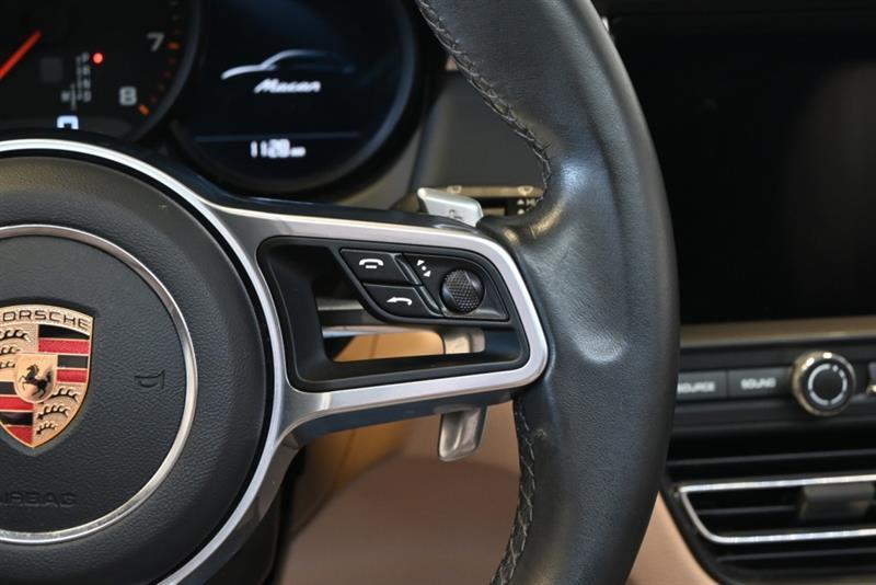 2020 Porsche Macan - Image 20