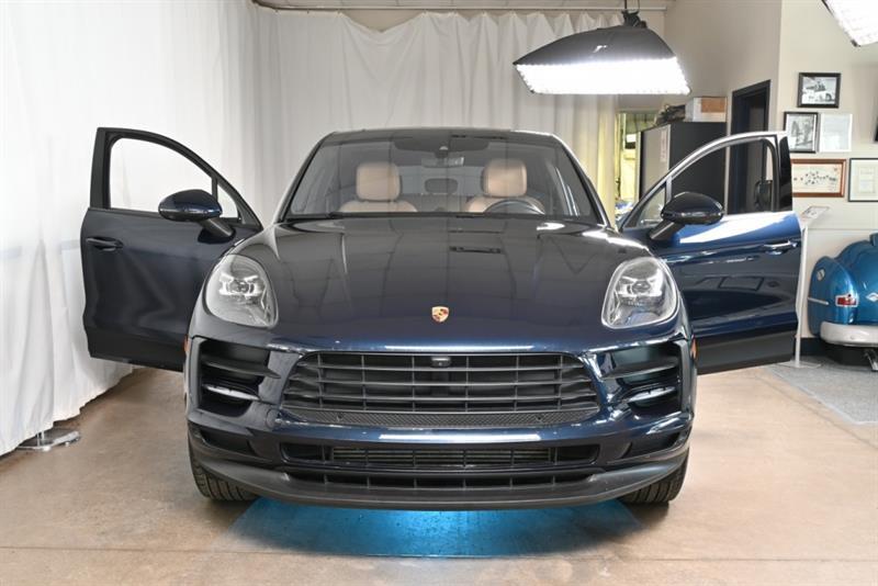 2020 Porsche Macan - Image 36