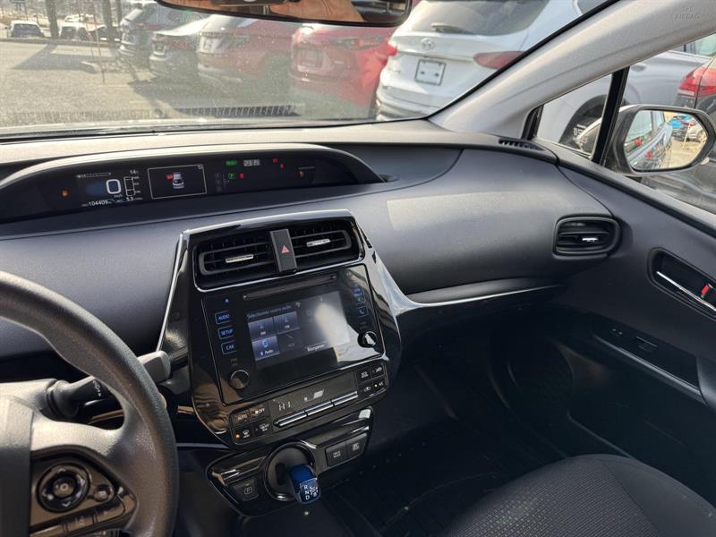 toyota Prius 2019 - 11