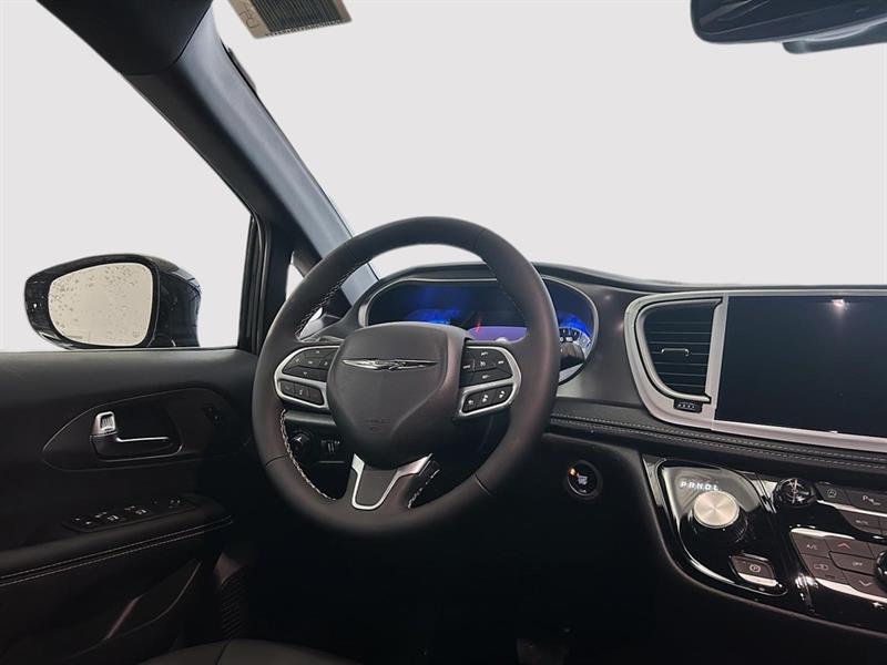 chrysler Pacifica 2026 - 17