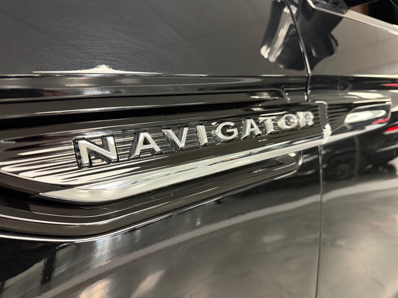 lincoln Navigator 2022 - 4
