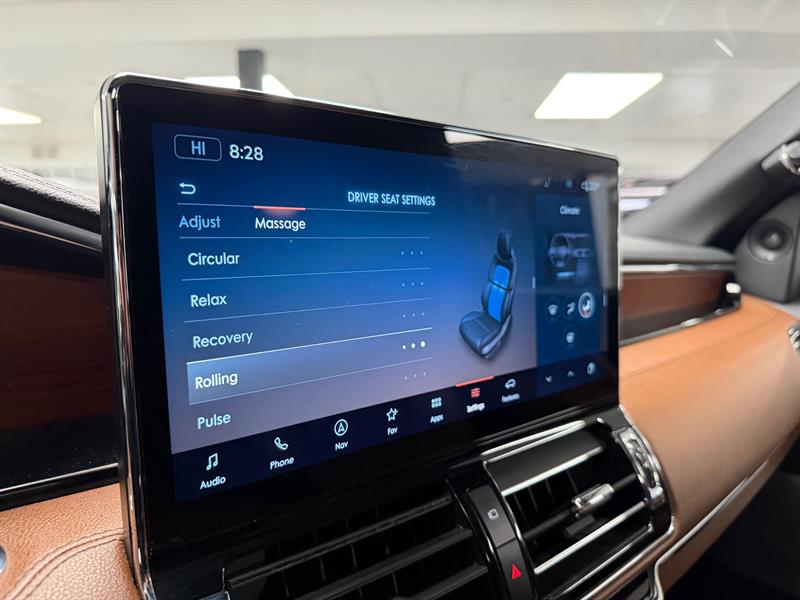 lincoln Navigator 2022 - 35
