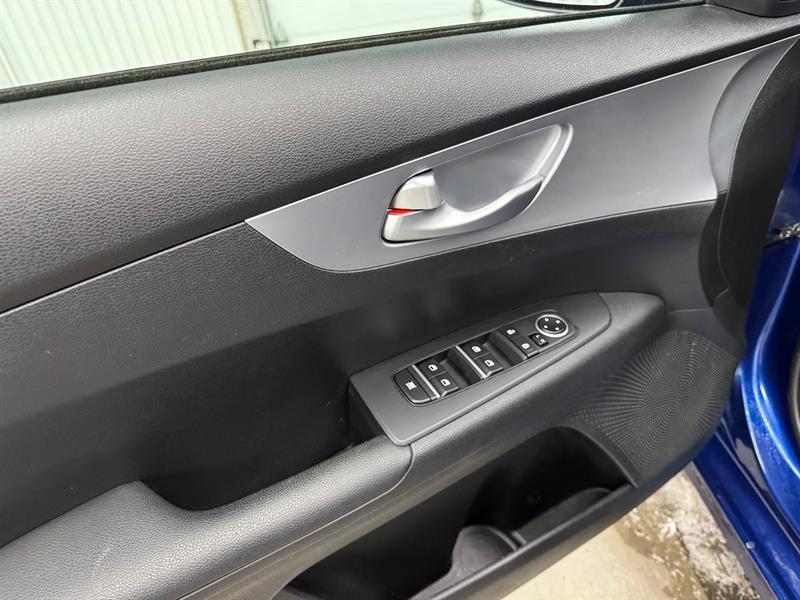 kia Forte 2022 - 8
