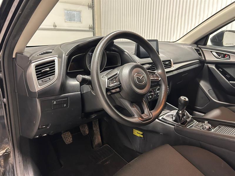mazda Mazda3 2018 - 11