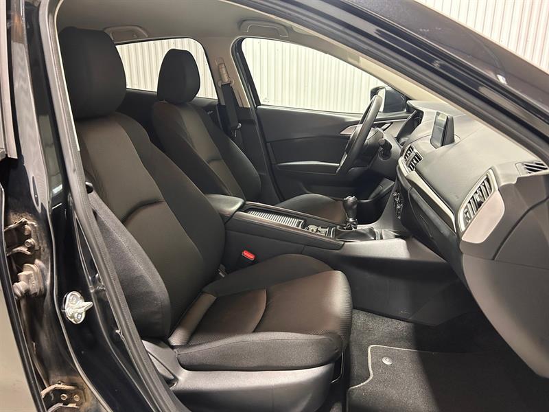 mazda Mazda3 2018 - 17