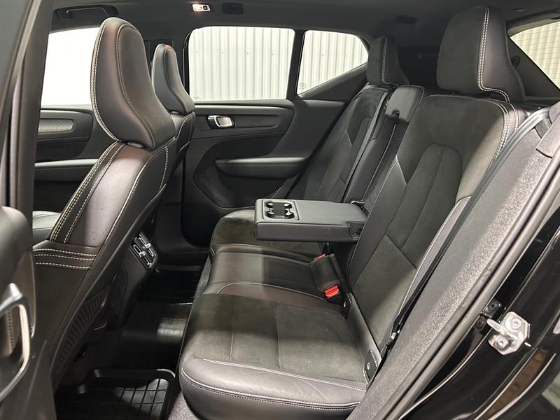 volvo XC40 2022 - 16