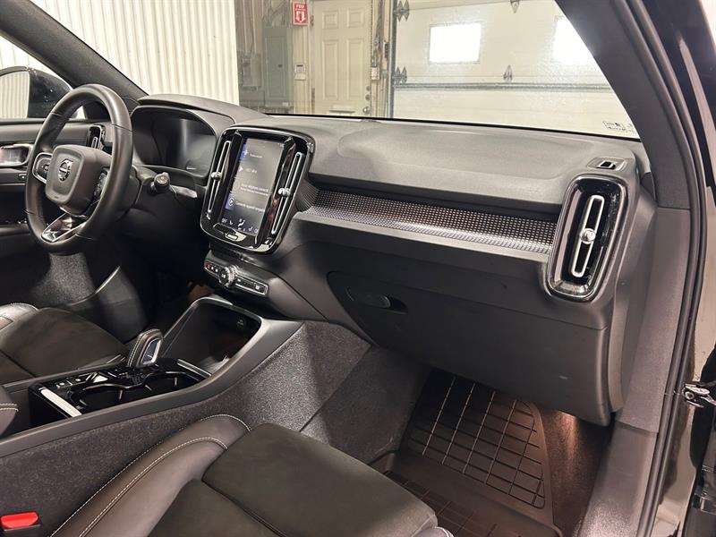 volvo XC40 2022 - 21