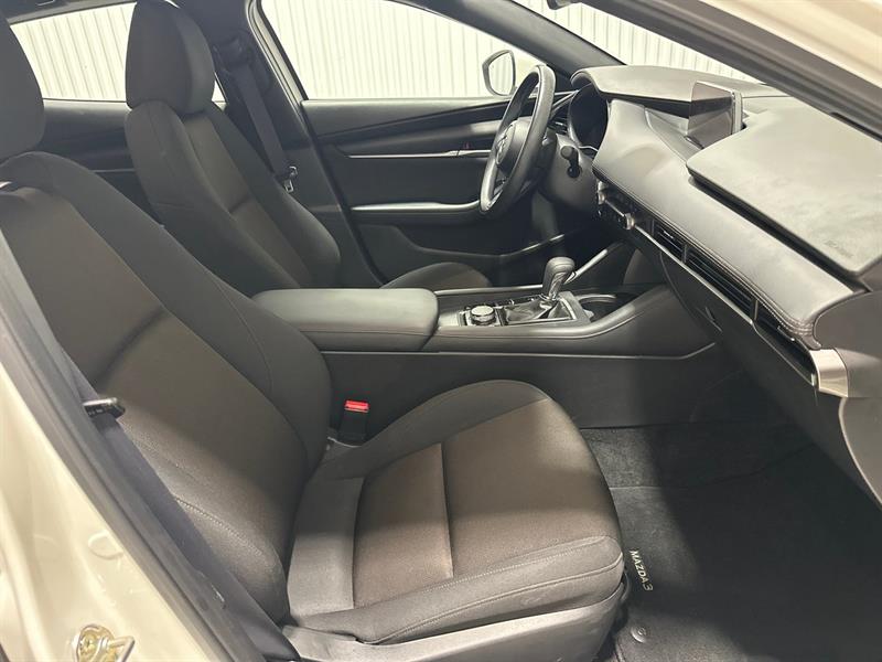 mazda Mazda3 Sport 2022 - 16