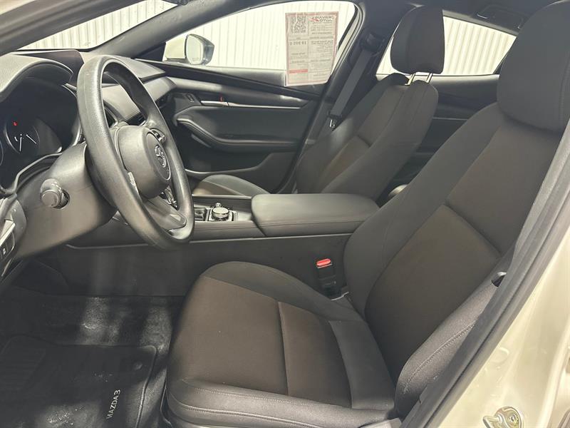 mazda Mazda3 Sport 2022 - 17