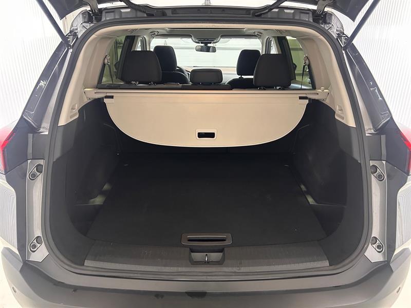 2023 Nissan Rogue - Image 17