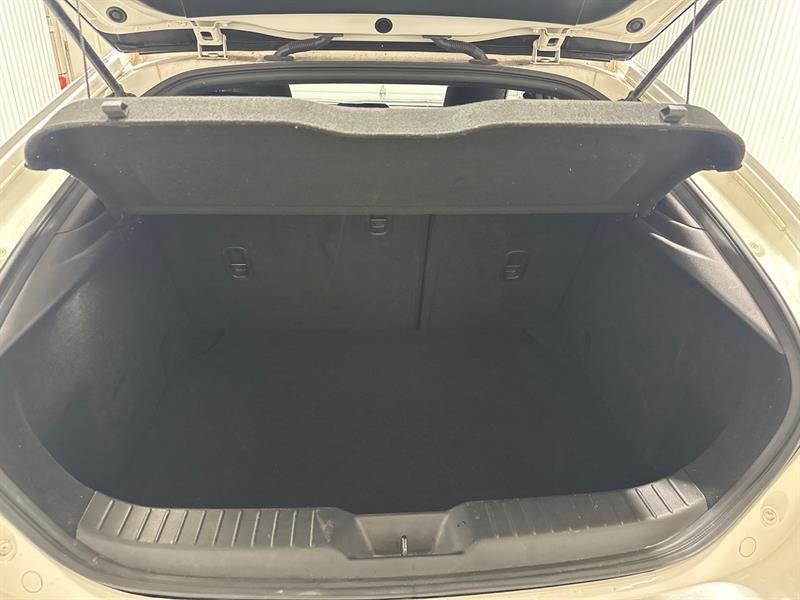 2022 Mazda Mazda3 - Image 13