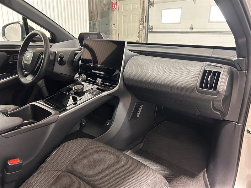 2024 Toyota BZ4X - Image 21