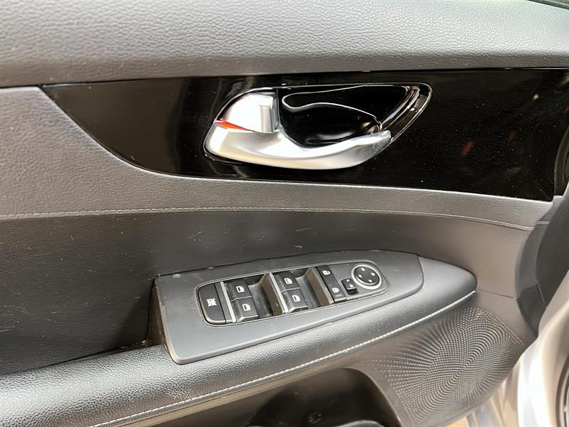 kia Forte 2022 - 20