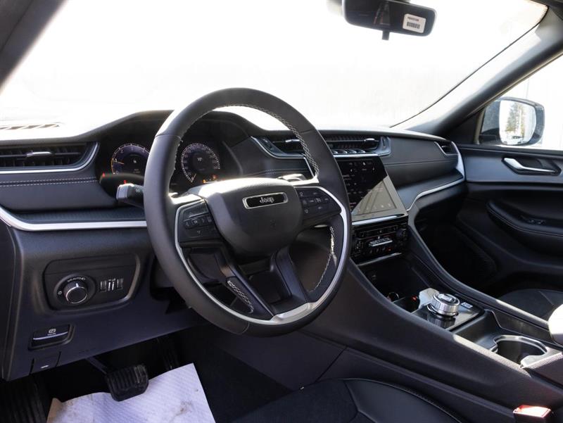 jeep Grand Cherokee 2025 - 9