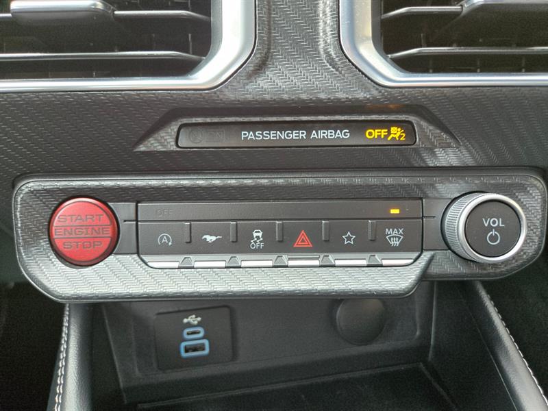 ford Mustang 2025 - 24