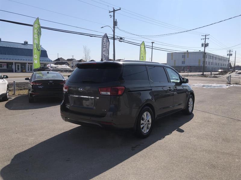 kia Sedona 2016 - 7