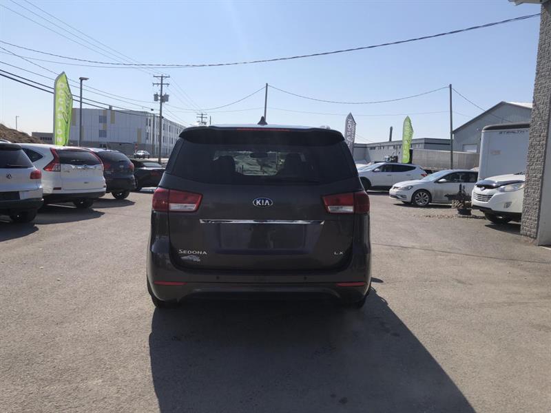 kia Sedona 2016 - 8