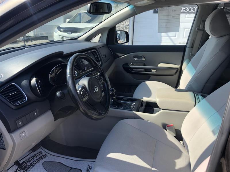 kia Sedona 2016 - 10