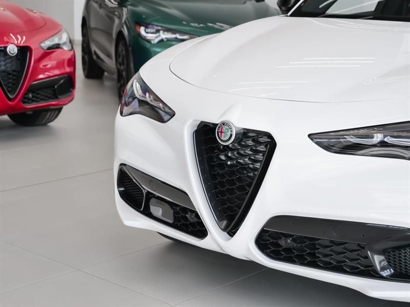 alfa romeo Stelvio 2025 - 5