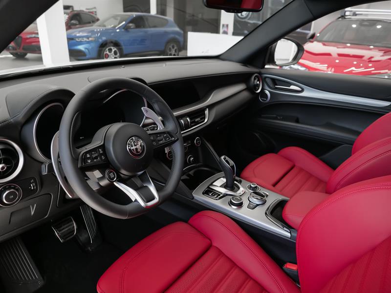 alfa romeo Stelvio 2025 - 18