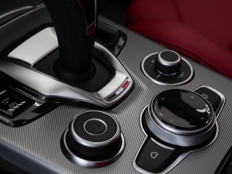 alfa romeo Stelvio 2025 - 23