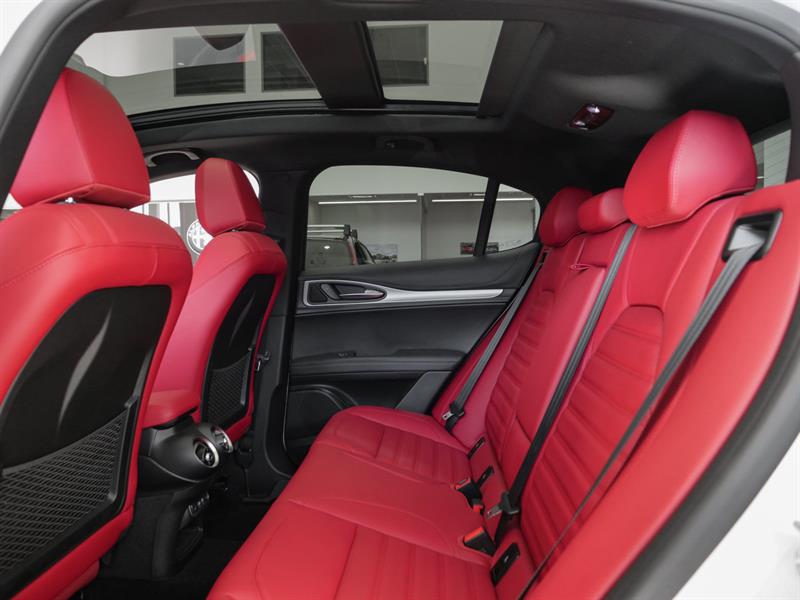 alfa romeo Stelvio 2025 - 34