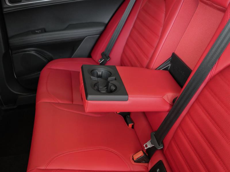 alfa romeo Stelvio 2025 - 36