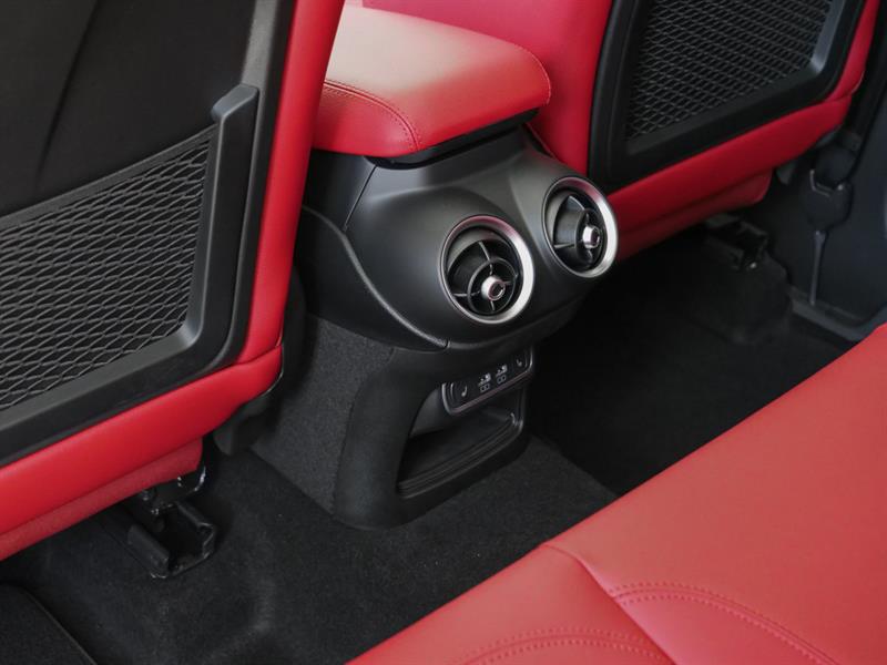 alfa romeo Stelvio 2025 - 37