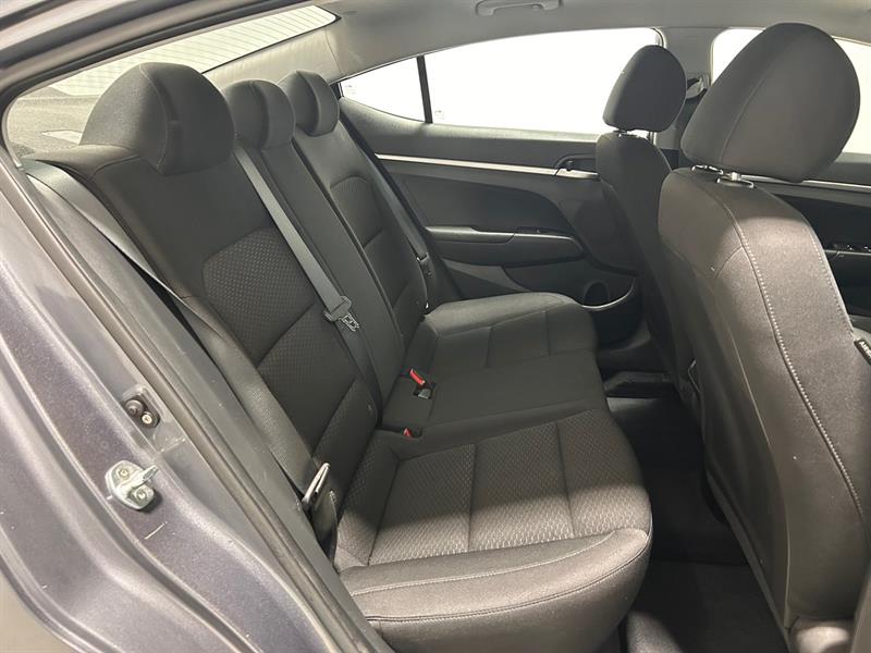 hyundai Elantra 2020 - 18