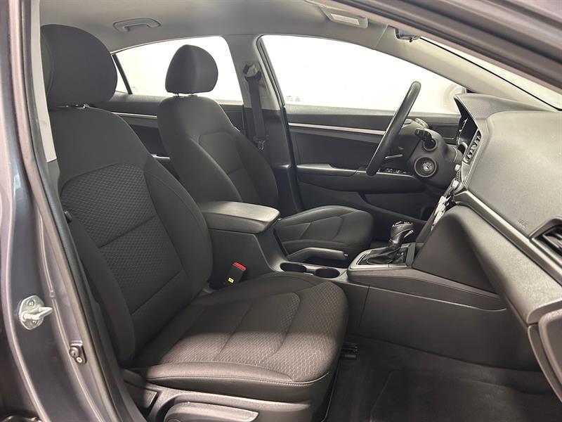hyundai Elantra 2020 - 19