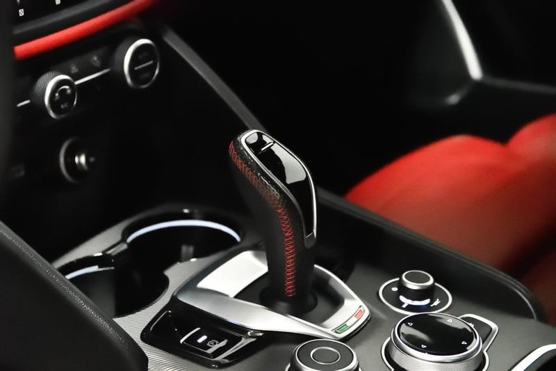 alfa romeo Giulia 2020 - 10