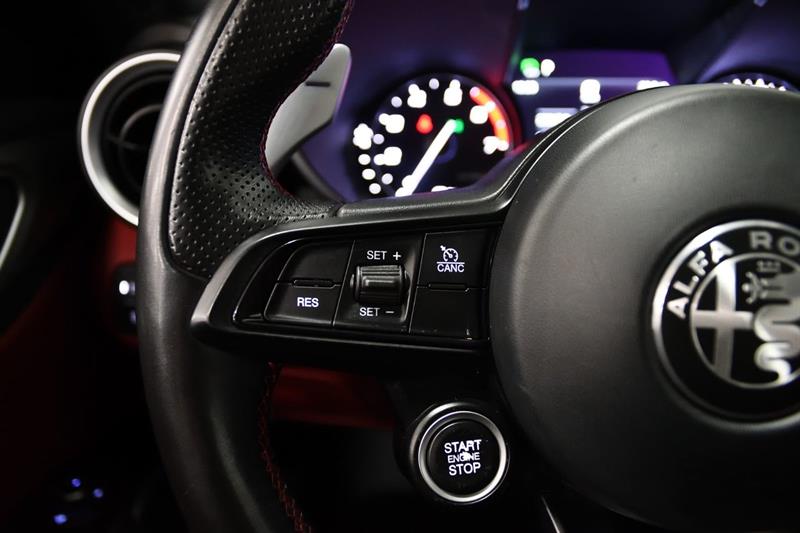 alfa romeo Giulia 2020 - 24