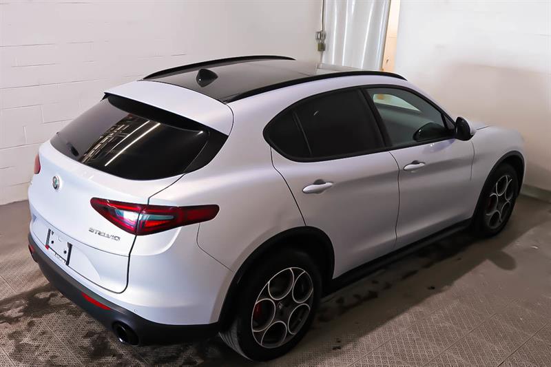 alfa romeo Stelvio 2022 - 7