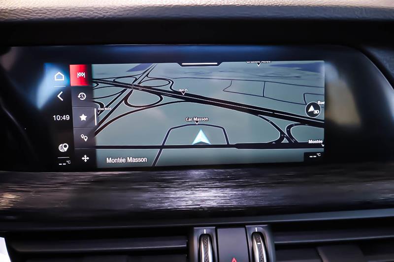 alfa romeo Stelvio 2022 - 25