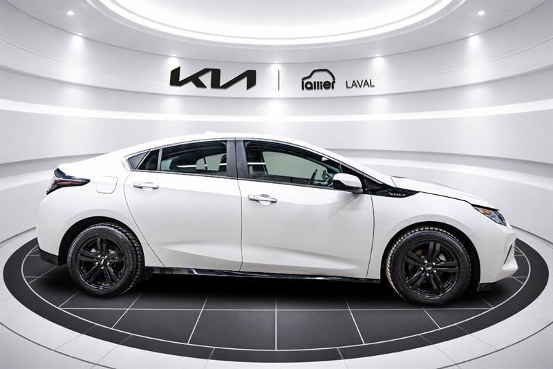 2017 Chevrolet Volt - Image 8