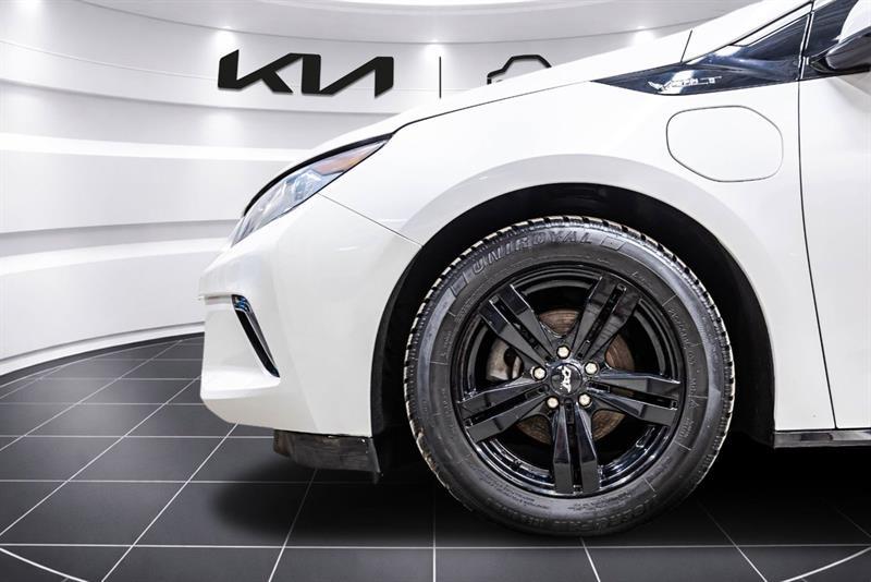 2017 Chevrolet Volt - Image 10