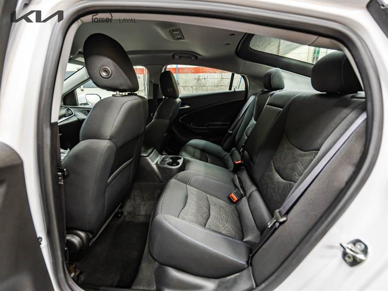 2017 Chevrolet Volt - Image 14