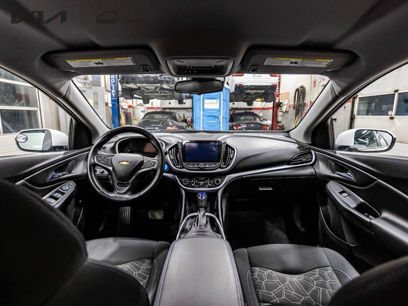 2017 Chevrolet Volt - Image 15