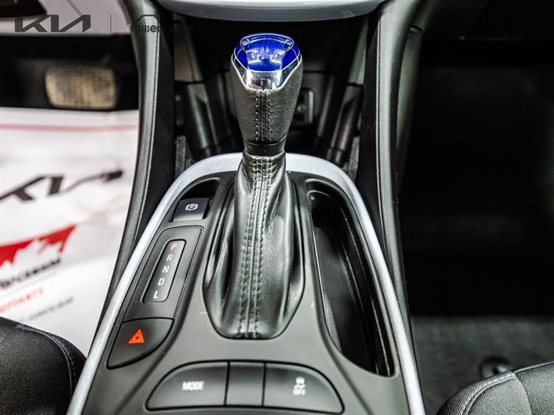 2017 Chevrolet Volt - Image 25