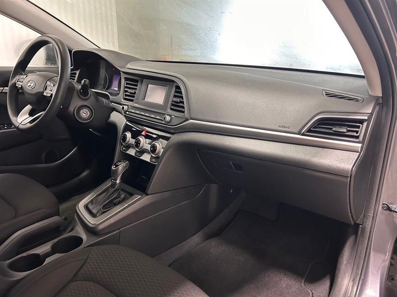 2020 Hyundai Elantra - Image 20