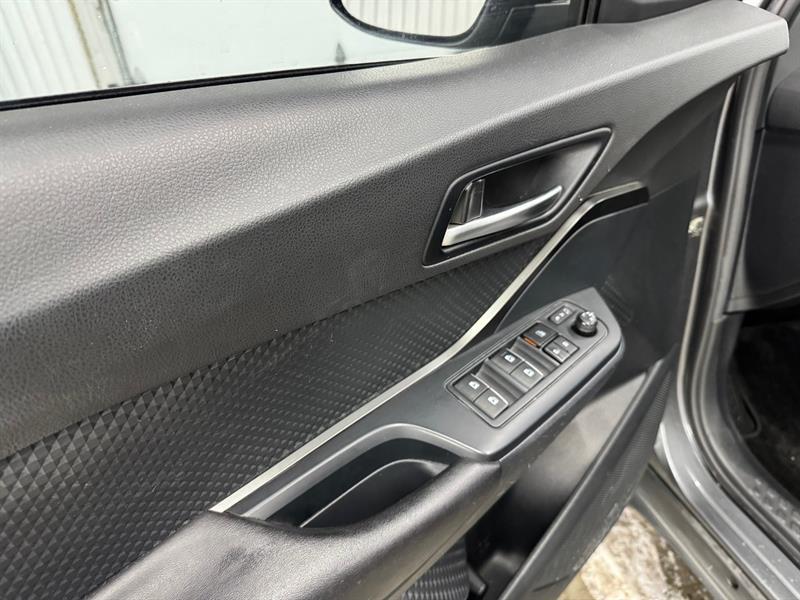 2018 Toyota C-HR - Image 25