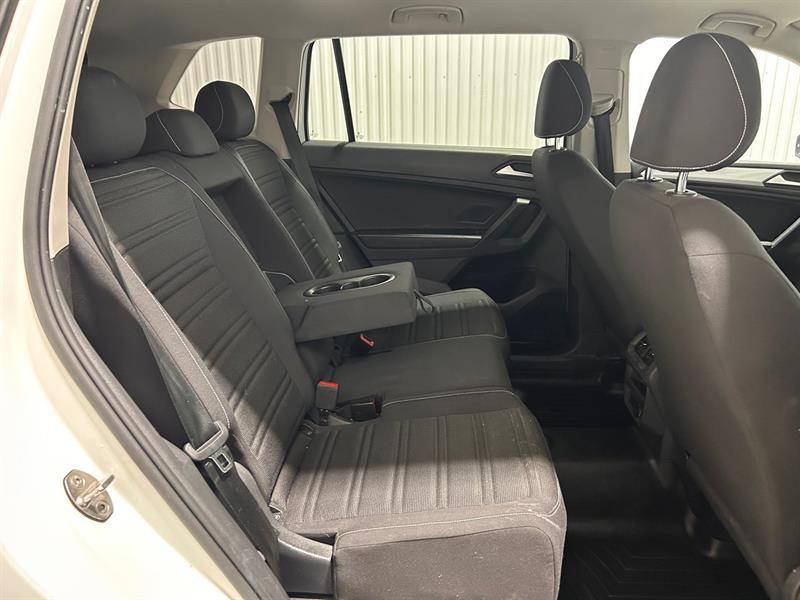 2022 Volkswagen Tiguan - Image 17