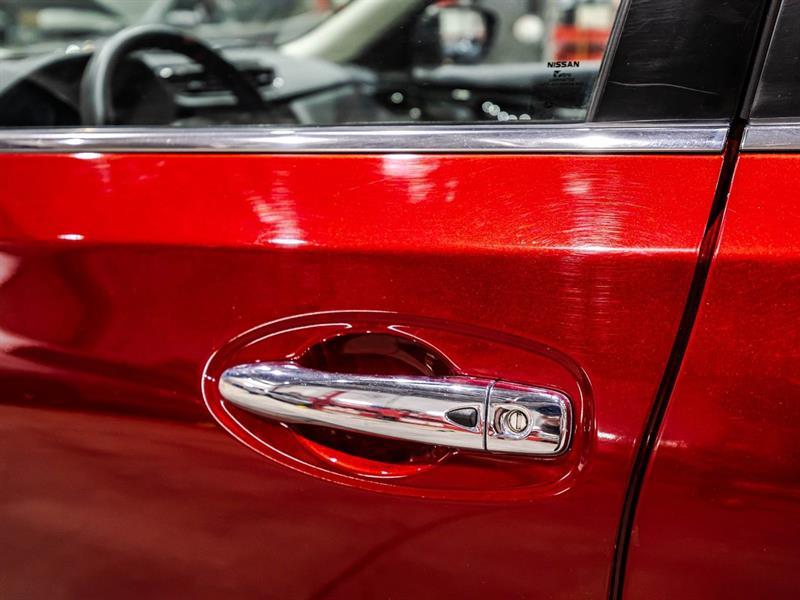 2018 Nissan Rogue - Image 11