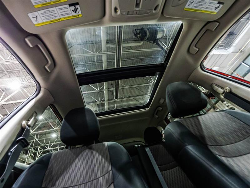 2018 Nissan Rogue - Image 19